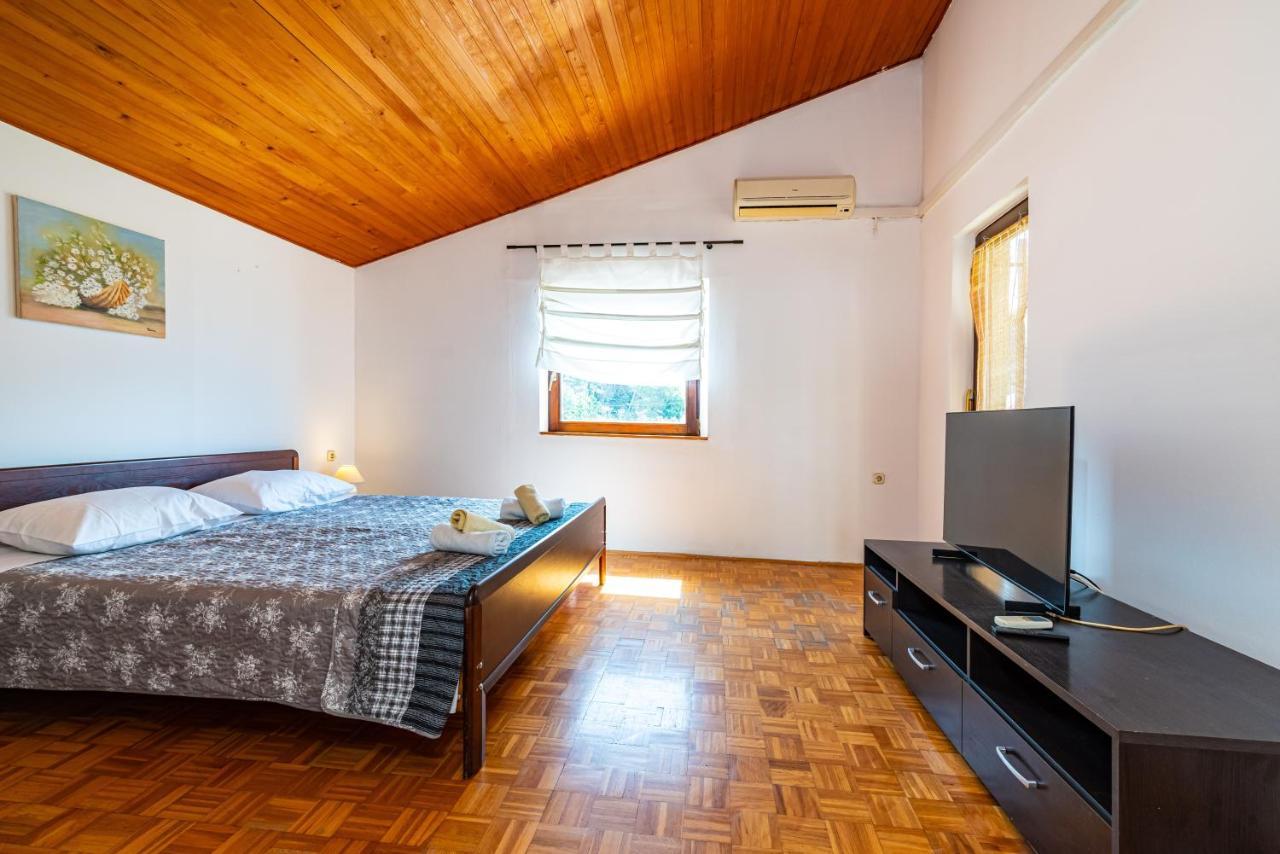 Apartment Sea And Mountain With Pool Novigrad  Номер фото