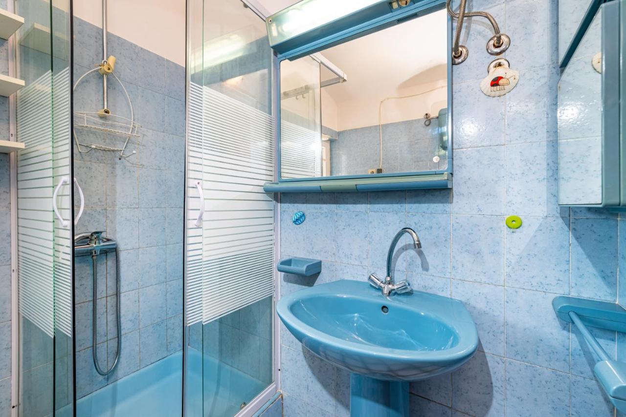 Apartment Sea And Mountain With Pool Novigrad  Номер фото