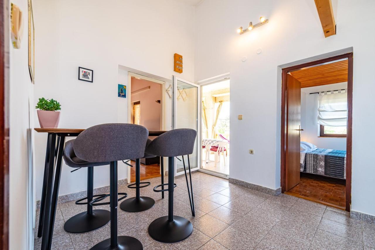 Apartment Sea And Mountain With Pool Novigrad  Номер фото