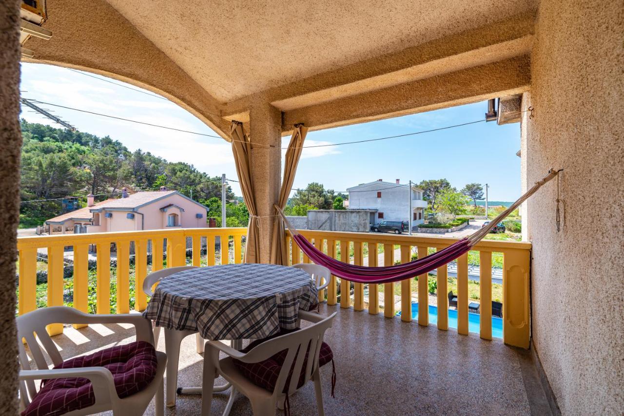 Apartment Sea And Mountain With Pool Novigrad  Екстер'єр фото
