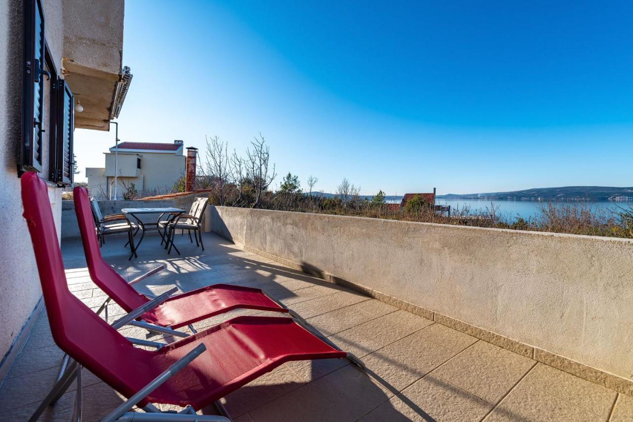 Apartment Sea And Mountain With Pool Novigrad  Екстер'єр фото